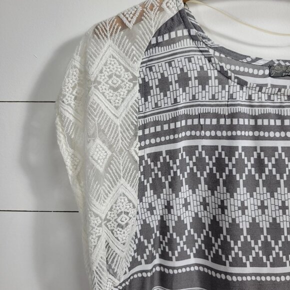 Prana Aleen Semi Sheer Graphic and Lace Top/Shirt w/Cup Sleeves Women's sz M - Picture 2 of 7